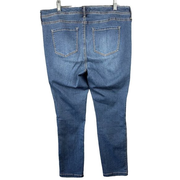 Torrid Luxe Skinny Jeans Size 18R Blue Stretch Mid Rise Boho Casual Classic - Picture 2 of 7